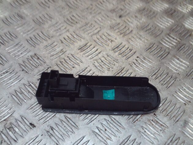 2012 GENUINE VW GOLF MK6 FRONT LEFT PASSENGER SIDE WINDOW SWITCH 5K0867256 - Image 3
