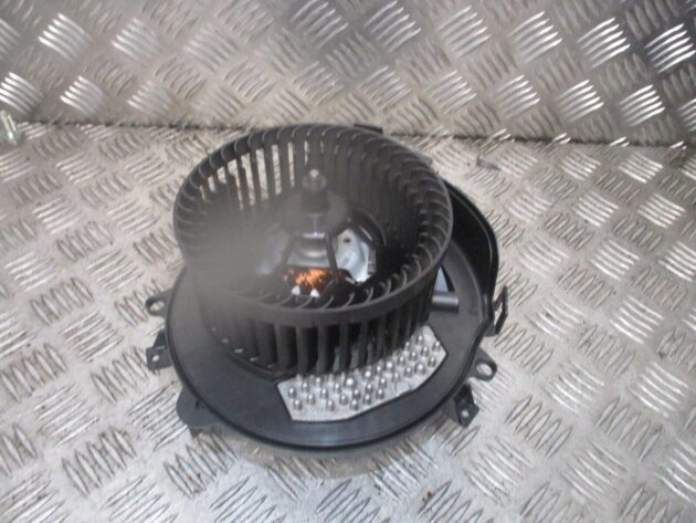 2018 GENUINE VW GOLF R HEATER BLOWER FAN MOTOR 5Q0907521C - Image 2