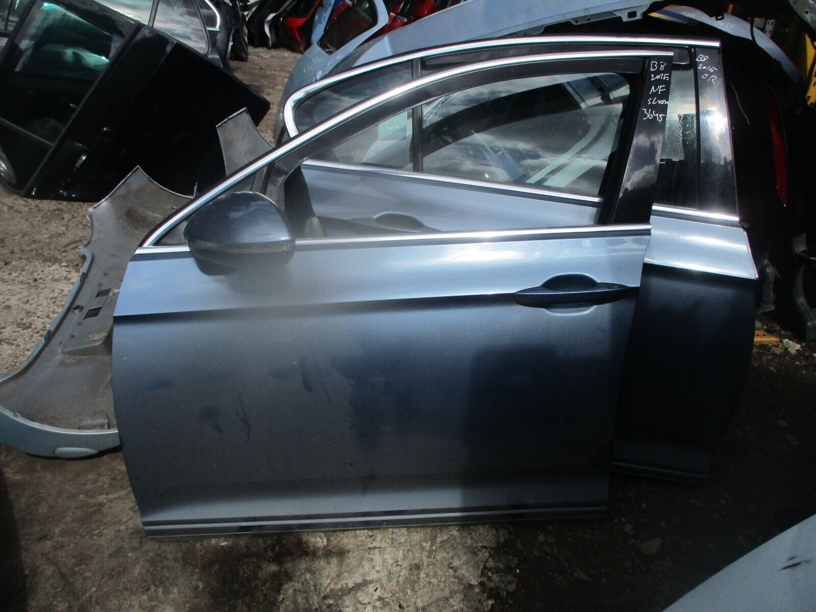 2015 GENUINE VW PASSAT B8 SALOON FRONT LEFT PASSENGER SIDE BARE SHELL DOOR NSF - Image 2