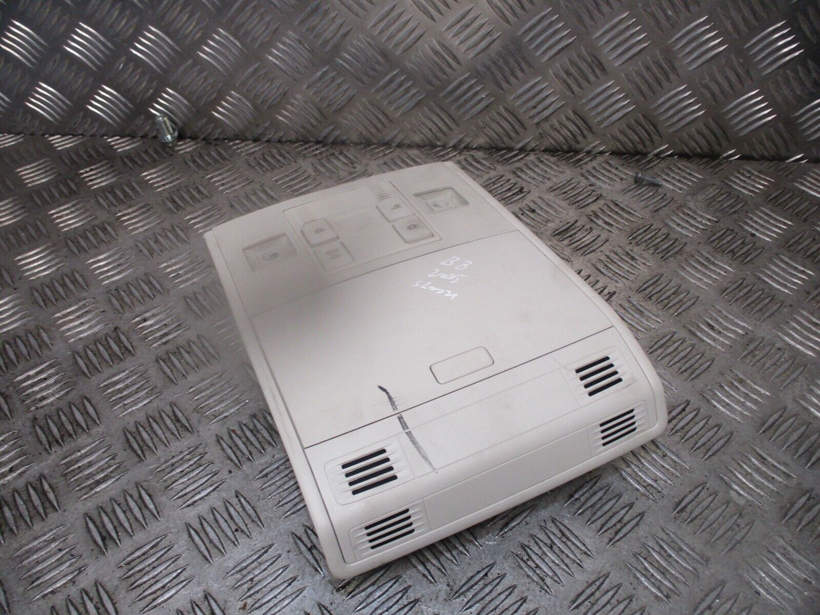 2015 GENUINE VW PASSAT B8 FRONT INTERIOR ROOF READING LIGHT LAMP 5Q0951172 - Image 2