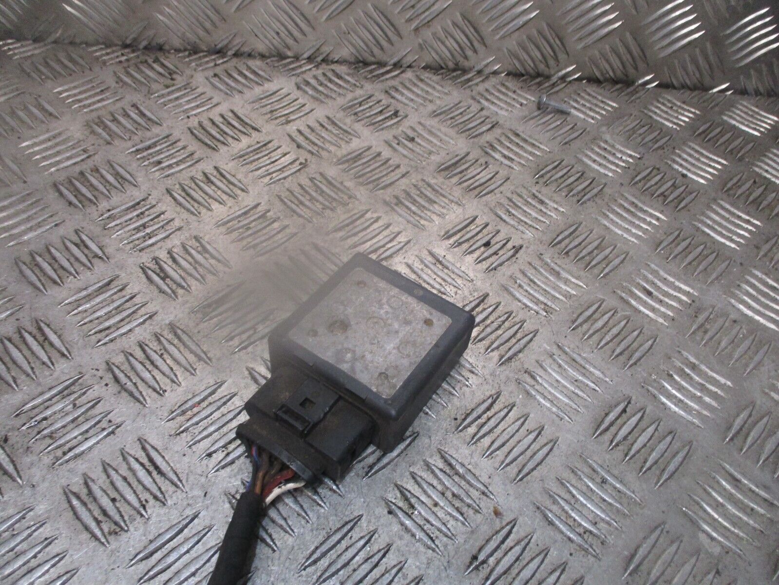 2015 GENUINE VW PASSAT B8 IN TANK FUEL PUMP RELAY MODULE UNIT ECU 5Q0906121F