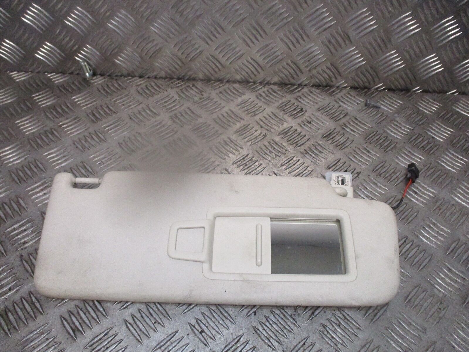 2015 GENUINE VW PASSAT B8 FRONT RIGHT DRIVER SIDE SUN VISOR OSF - Image 3