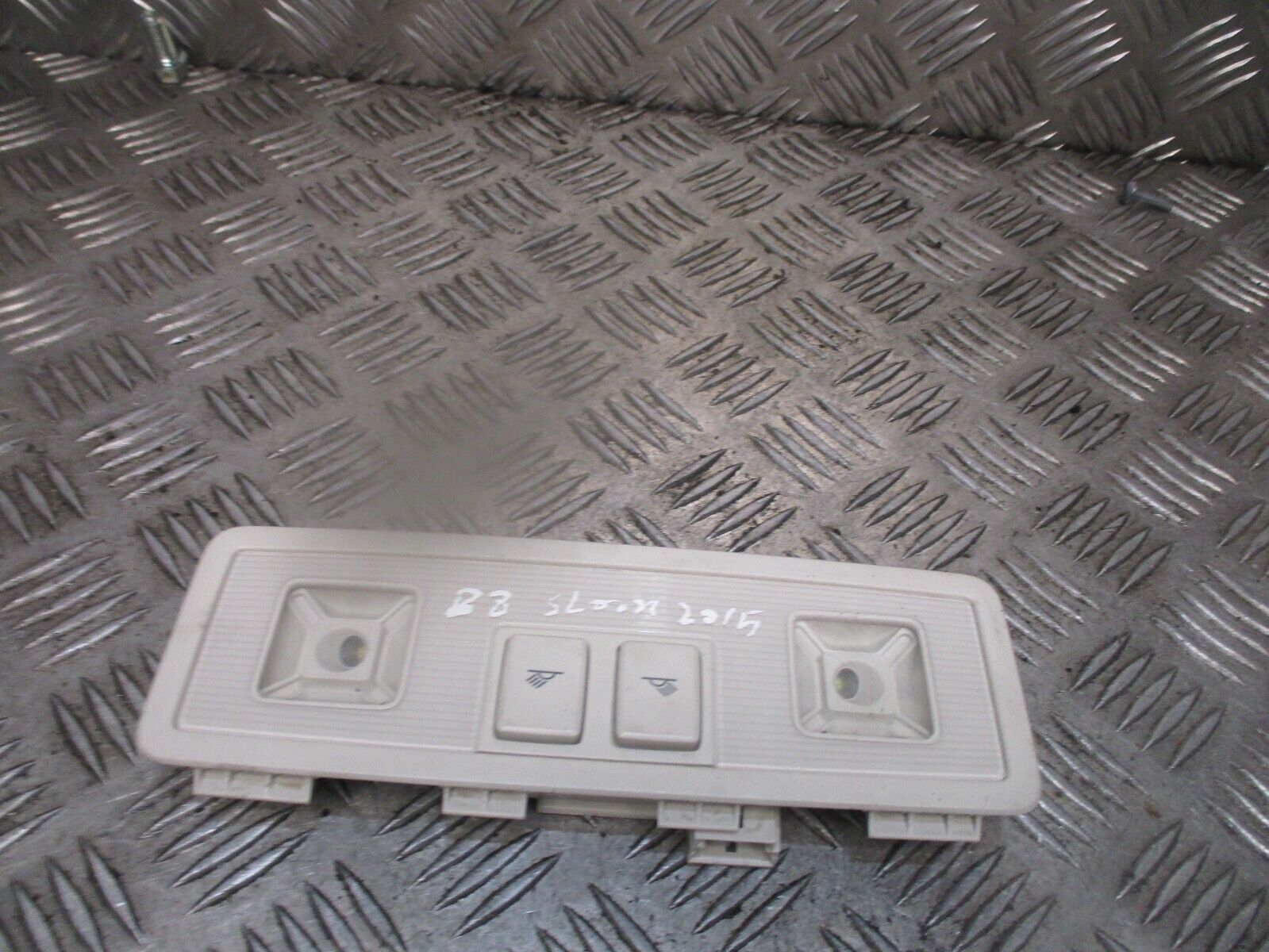 2015 GENUINE VW PASSAT B8 REAR INTERIOR READING LIGHT LAMP 5G0947291K