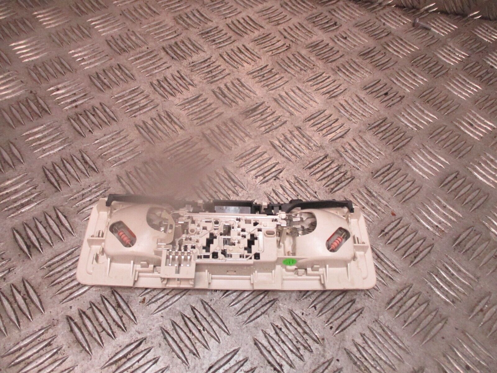 2015 GENUINE VW PASSAT B8 REAR INTERIOR READING LIGHT LAMP 5G0947291K - Image 3