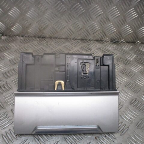 2015 GENUINE VW PASSAT B8 STORAGE COMPARTMENT CENTRE CONSOLE 3G2863284