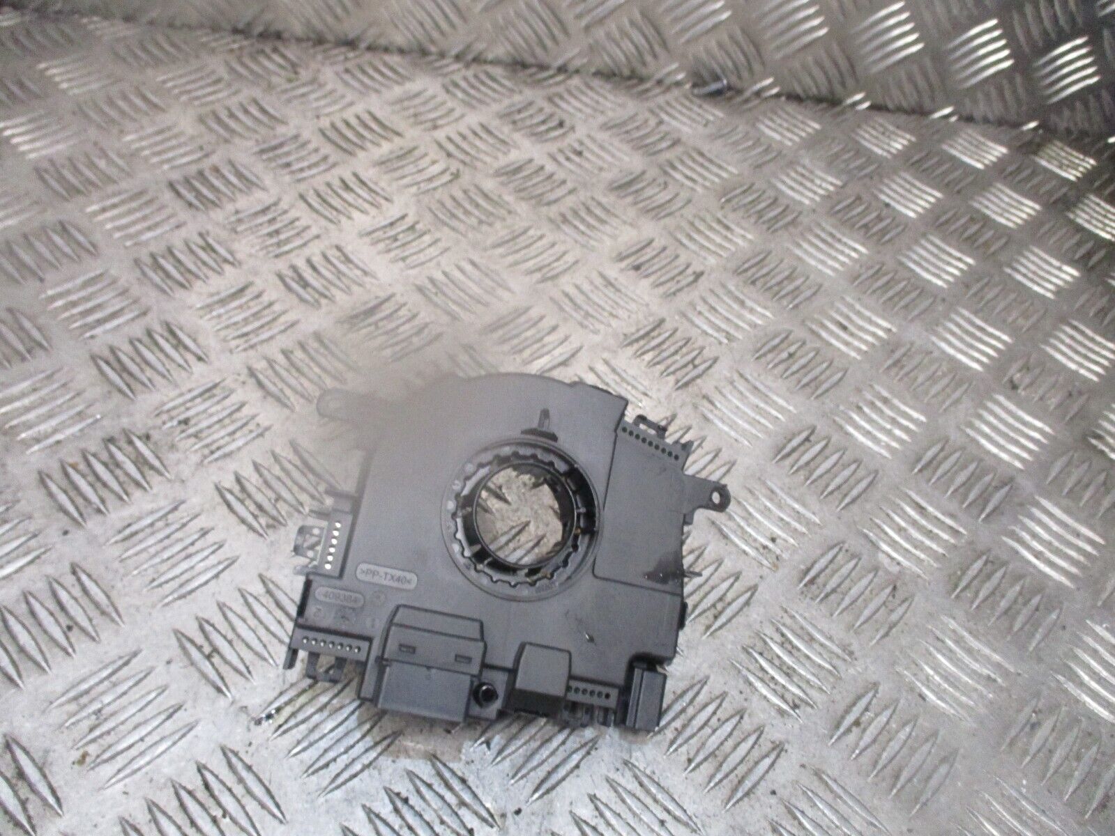 2015 GENUINE VW PASSAT B8 STEERING WHEEL SLIP RING CLOCK SQUIB 5Q0953569A - Image 3