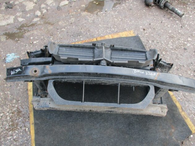 2011 BWM 3 SERIES 2.0TDI N47D20 RADIATOR PACK WITHOUT SLAM PANEL BREAKING SPARES - Image 4