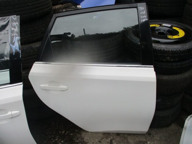 2014 GENUINE TOYOTA AURIS HATCHBACK REAR RIGHT DRIVER SIDE BARE SHELL DOOR OSR - Image 2