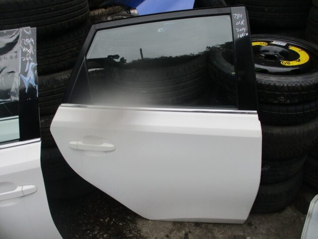 2014 GENUINE TOYOTA AURIS HATCHBACK REAR RIGHT DRIVER SIDE BARE SHELL DOOR OSR - Image 3