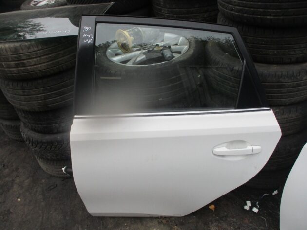 2014 GENUINE TOYOTA AURIS HATCHBACK REAR LEFT PASSENGER SIDE BARE SHELL DOOR NSR - Image 3