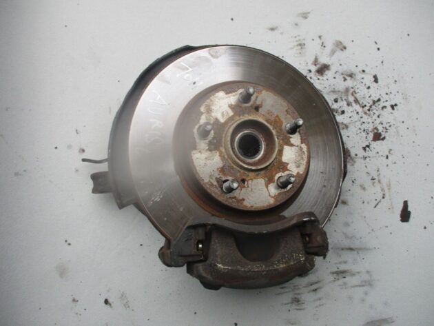 2014 GENUINE TOYOTA AURIS 1.8 HYBRID FRONT LEFT PASSENGER SIDE WHEEL HUB NSF