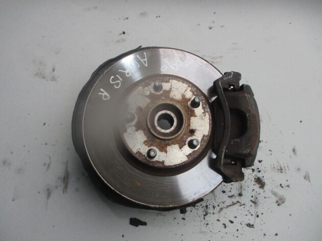 2014 GENUINE TOYOTA AURIS 1.8 HYBRID FRONT RIGHT DRIVER SIDE WHEEL HUB OSF - Image 2