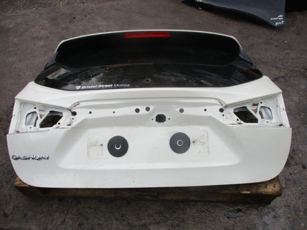 2016 GENUINE NISSAN QASHQAI REAR BOOT TAILGATE LID PANEL BARE 5 DOOR USED GOOD - Image 2