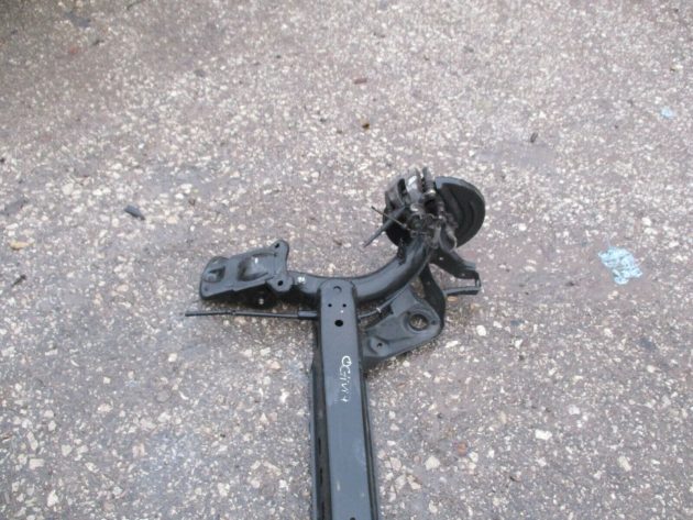 2018 GENUINE SKODA OCTAVIA REAR BACK COMPLETE AXLE HATCHBACK GOLF MK7 - Image 3