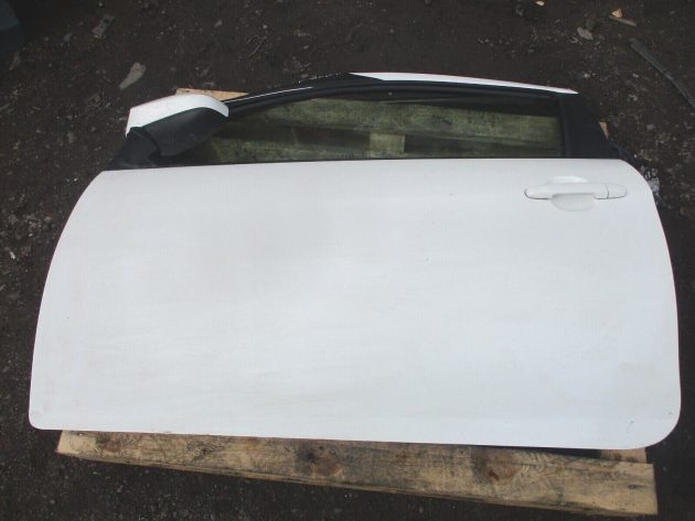 2016 GENUINE CITEREON C1 3DR LEFT PASSENGER SIDE FRONT NSF BARE SHELL DOOR OEM