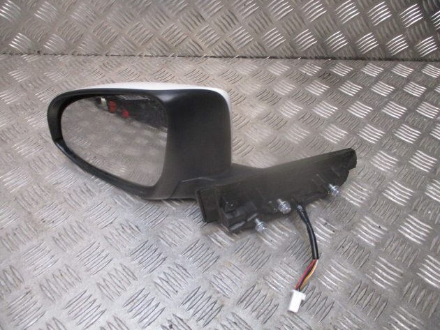 2018 GENUINE TOYOTA CHR FRONT LEFT PASSENGER SIDE WING MIRROR NSF - Image 2