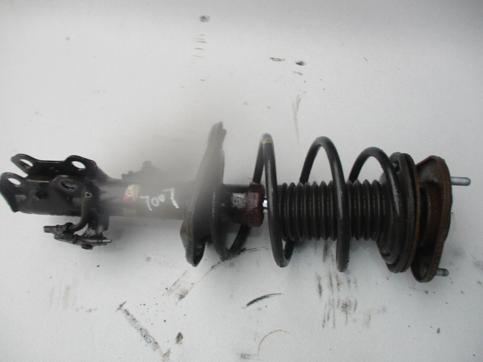 2014 GENUINE TOYOTA AURIS 1.8HYBRID FRONT RIGHT DRIVER SIDE SHOCK ABSORBER - Image 3