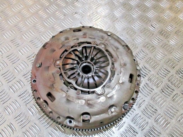 2012-2018 GENUINE VW GOLF MK7 GTI 2.0 MANUAL FLY WHEEL CLUCTH KIT - Image 3