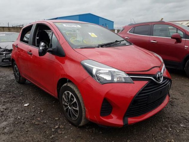 2015 TOYOYTA YARIS 1.0 PETROL VVTi ACTIVE COMPLETE AIR BG KIT BREAKING DOOR PART