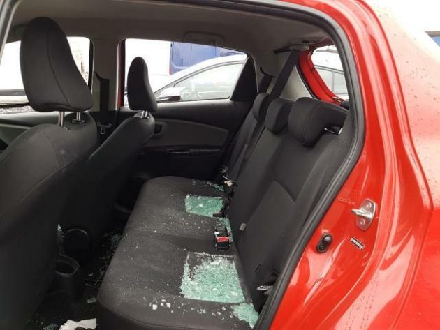 2015 TOYOYTA YARIS 1.0 PETROL VVTi ACTIVE COMPLETE AIR BG KIT BREAKING DOOR PART - Image 4