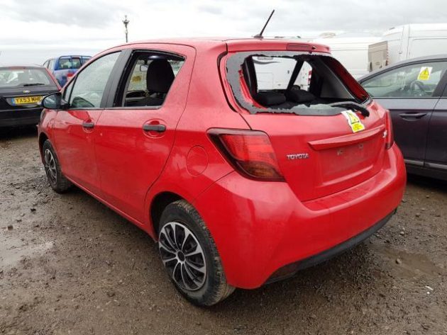 2015 TOYOYTA YARIS 1.0 PETROL VVTi ACTIVE COMPLETE AIR BG KIT BREAKING DOOR PART - Image 6