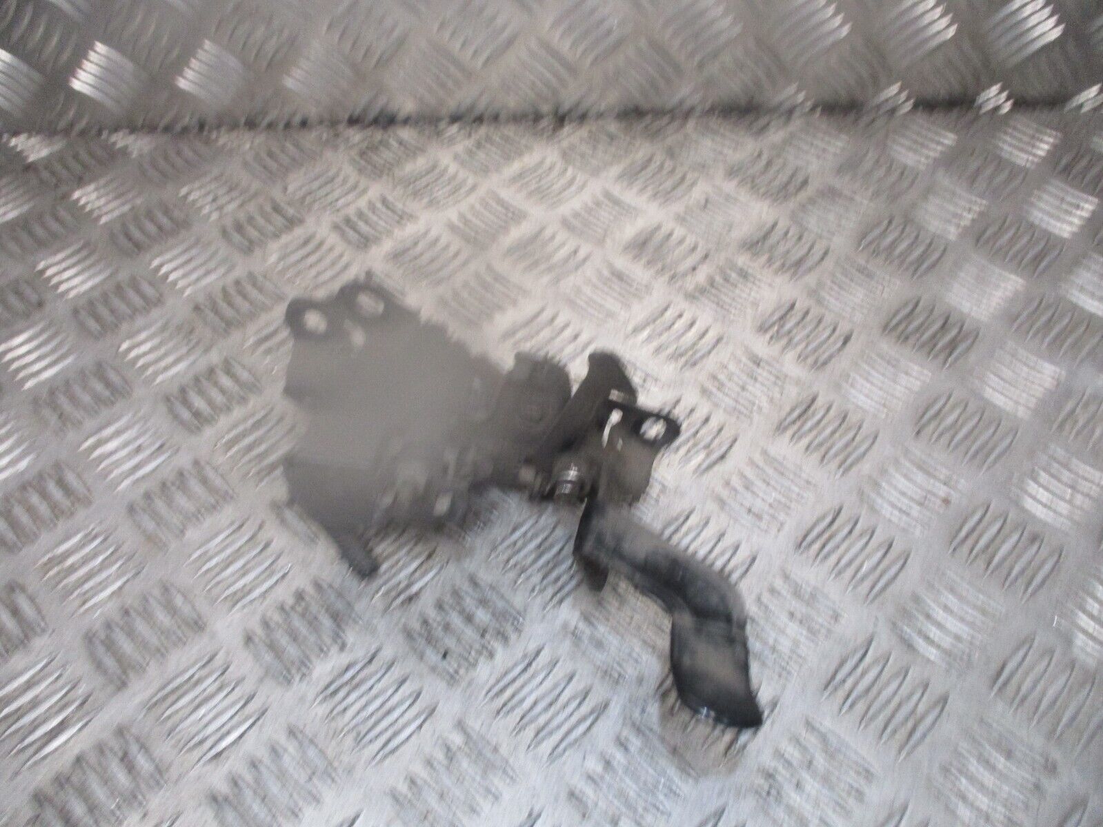 2015 GENUINE NISSAN JUKE FRONT BONNET LOCK LATCH MECHANISM