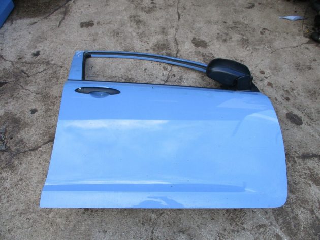 2018 KIA PICANTO FRONT RIGHT DRIVER SIDE BARE SHELL DOOR OEM IN GOOD CONDITION - Image 2