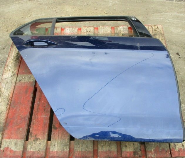 2017 VW GOLF MK7 REAR RIGHT DRIVER SIDE BARE SHELL DOOR IN MINT CONDITION OSR - Image 2