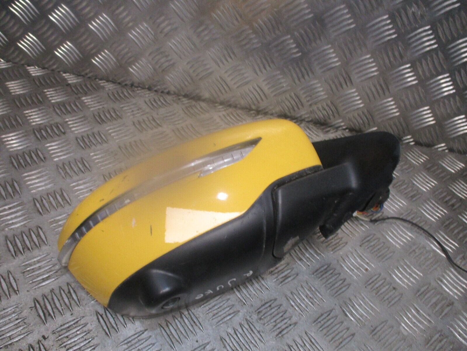 2015 GENUINE NISSAN JUKE FRONT RIGHT DRIVER SIDE DOOR WING MIRROR E8047186 - Image 4