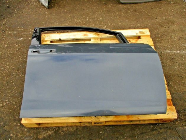 2016 VW GOLF MK7 FRONT RIGHT DRIVER SIDE BARE SHELL DOOR OEM IN GOOD CONDITION - Image 2