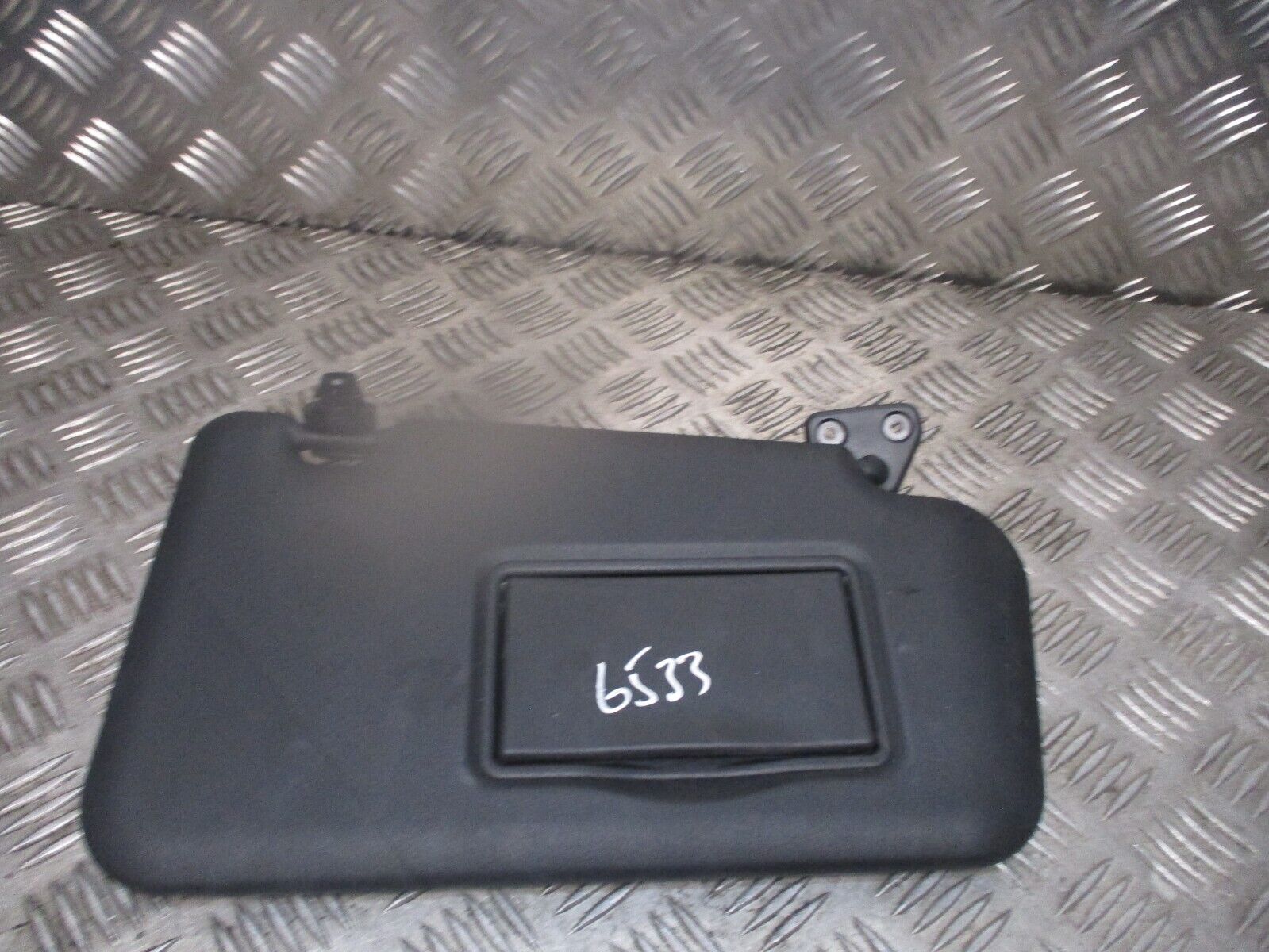 2015 GENUINE NISSAN JUKE FRONT RIGHT DRIVER SIDE SUN VISOR OSF