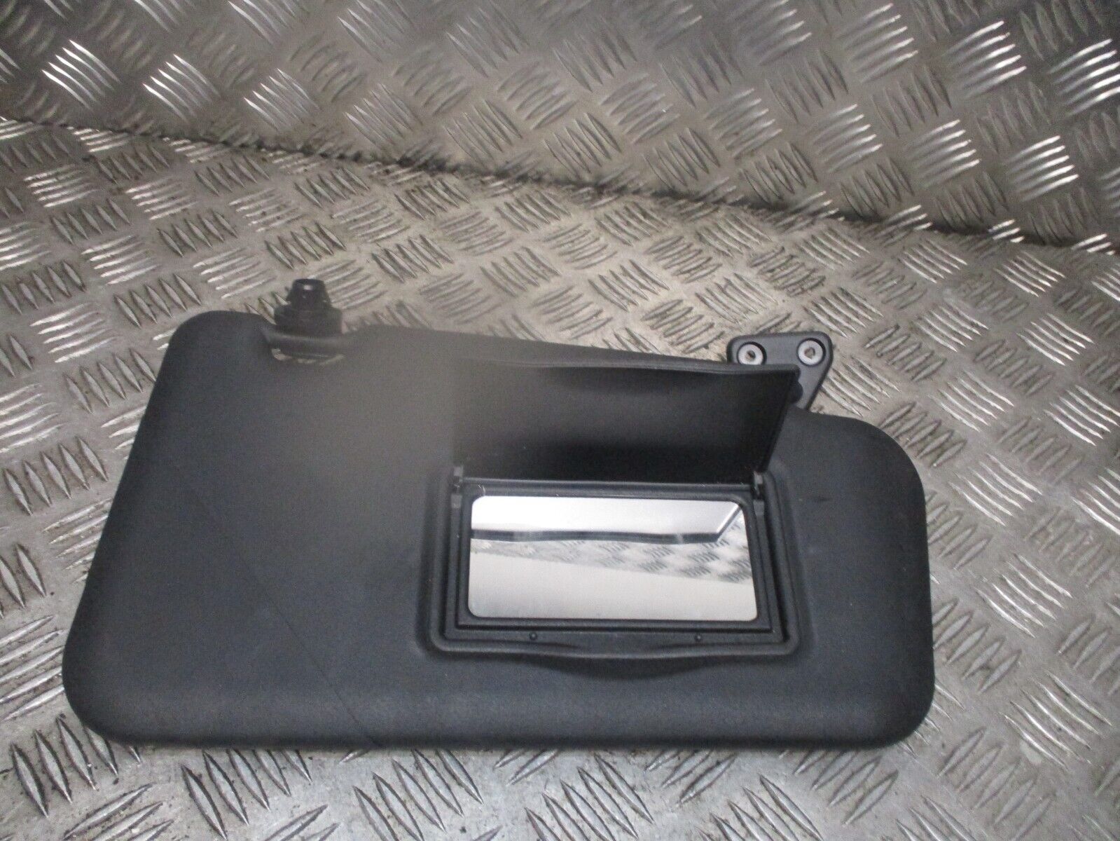 2015 GENUINE NISSAN JUKE FRONT RIGHT DRIVER SIDE SUN VISOR OSF - Image 3