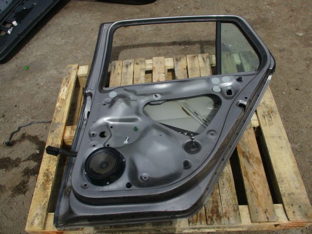 2013-2019 GENUINE VW GOLF MK7 REAR RIGHT DRIVER SIDE BARE SHELL DOOR OSR - Image 5