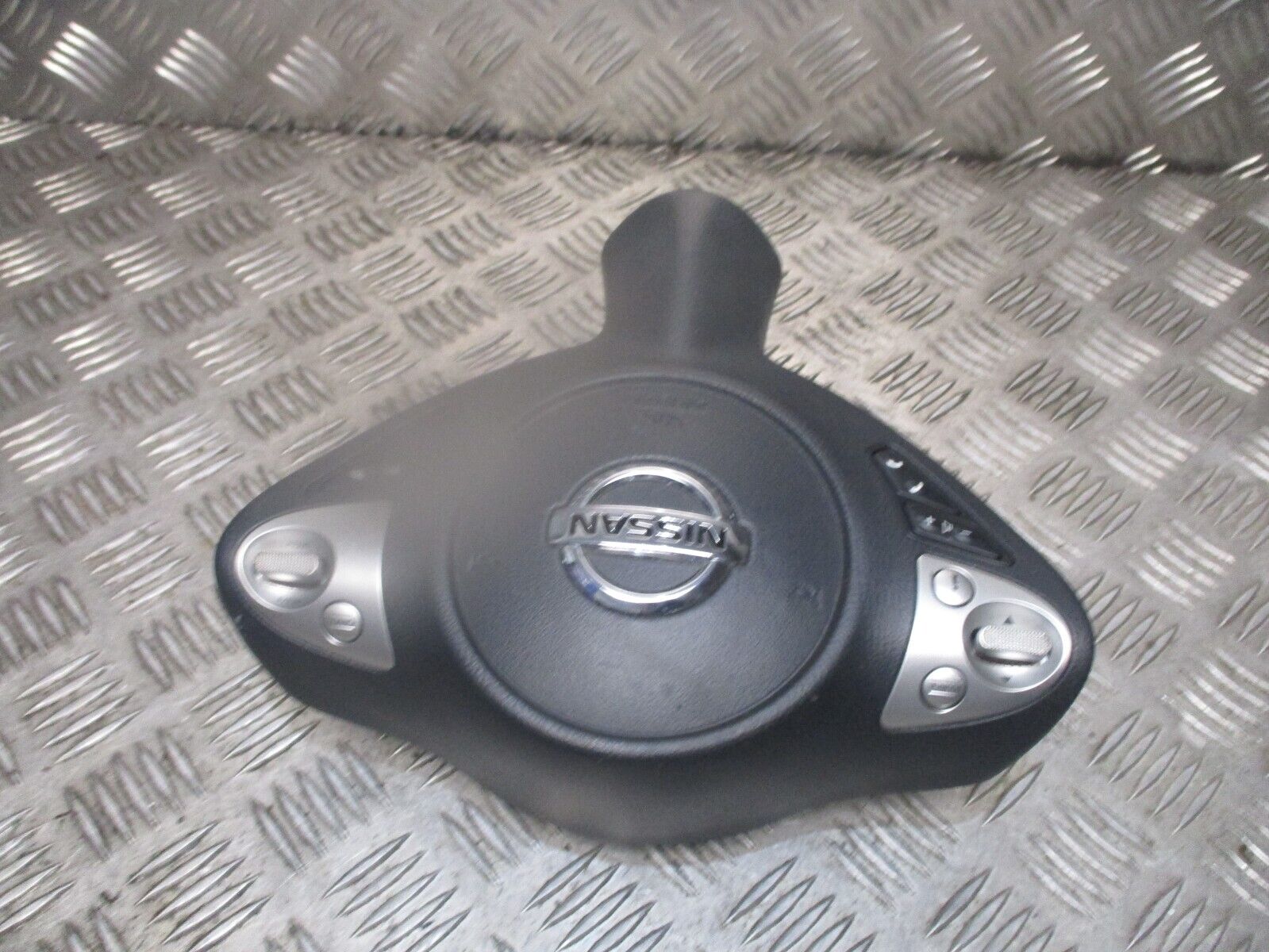 2015 GENUINE NISSAN JUKE FRONT RIGHT DRIVER SIDE STEERING WHEEL BAG 985101KA8B