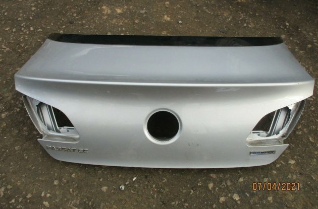 2011 GENUINE VW PASSAT CC 2.0 TDI REAR TRUNK TAILGATE  BOOT LID BREAKING SPARES