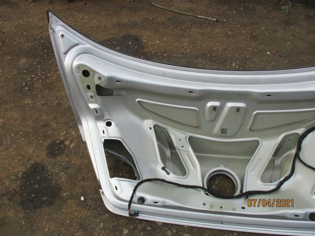 2011 GENUINE VW PASSAT CC 2.0 TDI REAR TRUNK TAILGATE  BOOT LID BREAKING SPARES - Image 7