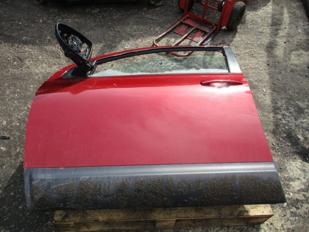 2013 GENUINE NISSAN QASHQAI +2 FRONT LEFT PASSENGER SIDE BARE SHELL DOOR NSF - Image 2