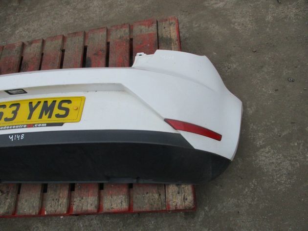 2013 GENUINE SEAT IBIZA 3DR REAR BUMPER BARE IN GOOD CONDITION - Image 2