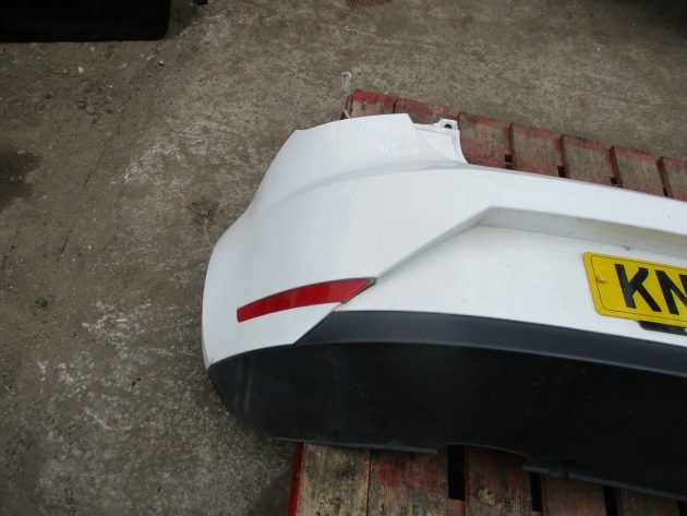 2013 GENUINE SEAT IBIZA 3DR REAR BUMPER BARE IN GOOD CONDITION - Image 3