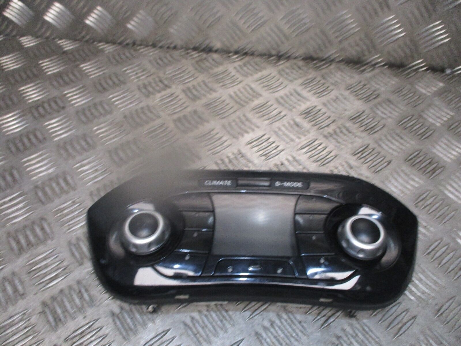 2015 GENUINE NISSAN JUKE HEATER AC CLIMATE CONTROL SWITCH PANEL 24845BV81D - Image 2