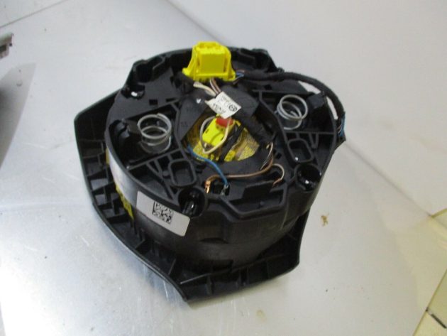 2014 GENUINE VW PASSAT B8 DRIVER SIDE STEERING WHEEL AIR SAFETY BG 3C8880201AA - Image 3