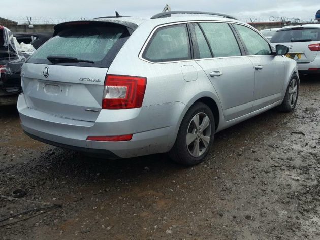 2017 SKODA OCTIVIA 1.6 TDi 110 BHP DBKA 6 SPEED MANUAL BUMPER LIGHT GEARBOX - Image 3