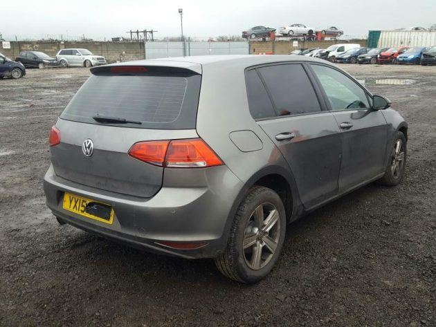 GOLF MK7 7.5 1.6 DIESEL BREAKING SPARES PARTS ENGINE BUMPER LIGHT BOOT CALIPER - Image 2