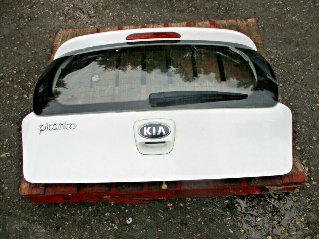 2012 GENUINE KIA PICANTO REAR TAILGATE BOOTLID IN MINT CONDITION