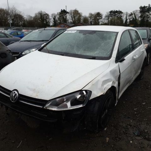 2016 VW GOLF MK7 1.6 DIESEL CXXB HEAD LIGHT ENGINE MIRROR ALLOY BREAKING SPARE