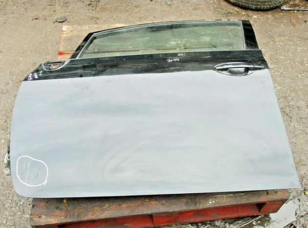 2012 TOYOTA AURIS FRONT LEFT PASSENGER SIDE BARE SHELL DOOR IN GOOD CONDITION