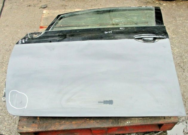 2012 TOYOTA AURIS FRONT LEFT PASSENGER SIDE BARE SHELL DOOR IN GOOD CONDITION - Image 3