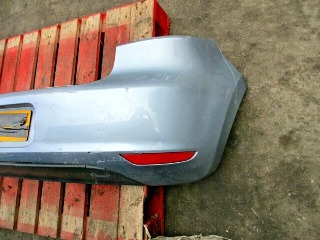 2009-2013 GENUINE VW GOLF MK6 REAR BUMPER IN GOOD CONDITION 5K6807421 - Image 5