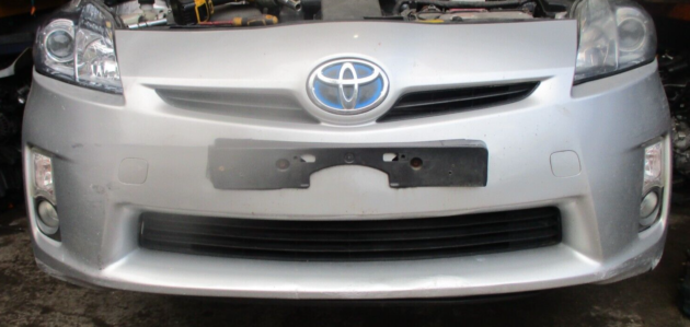 2012 GENUINE TOYOTA PRIUS FRONT BUMPER COMPLETE