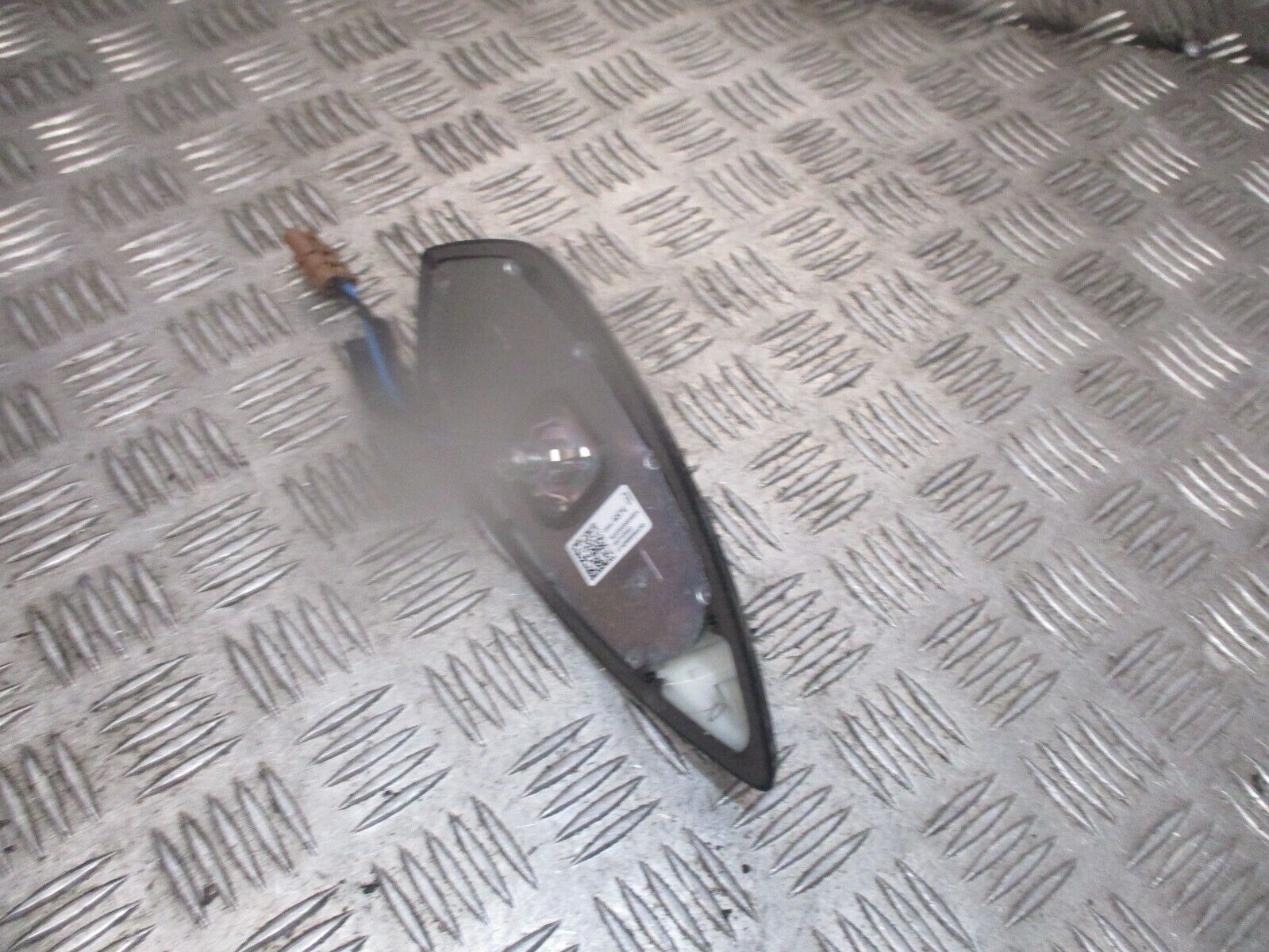 2015 GENUINE VAUXHALL ASTRA REAR ROOF ANTENNA AERIAL SHARK FIN 39064574 - Image 3